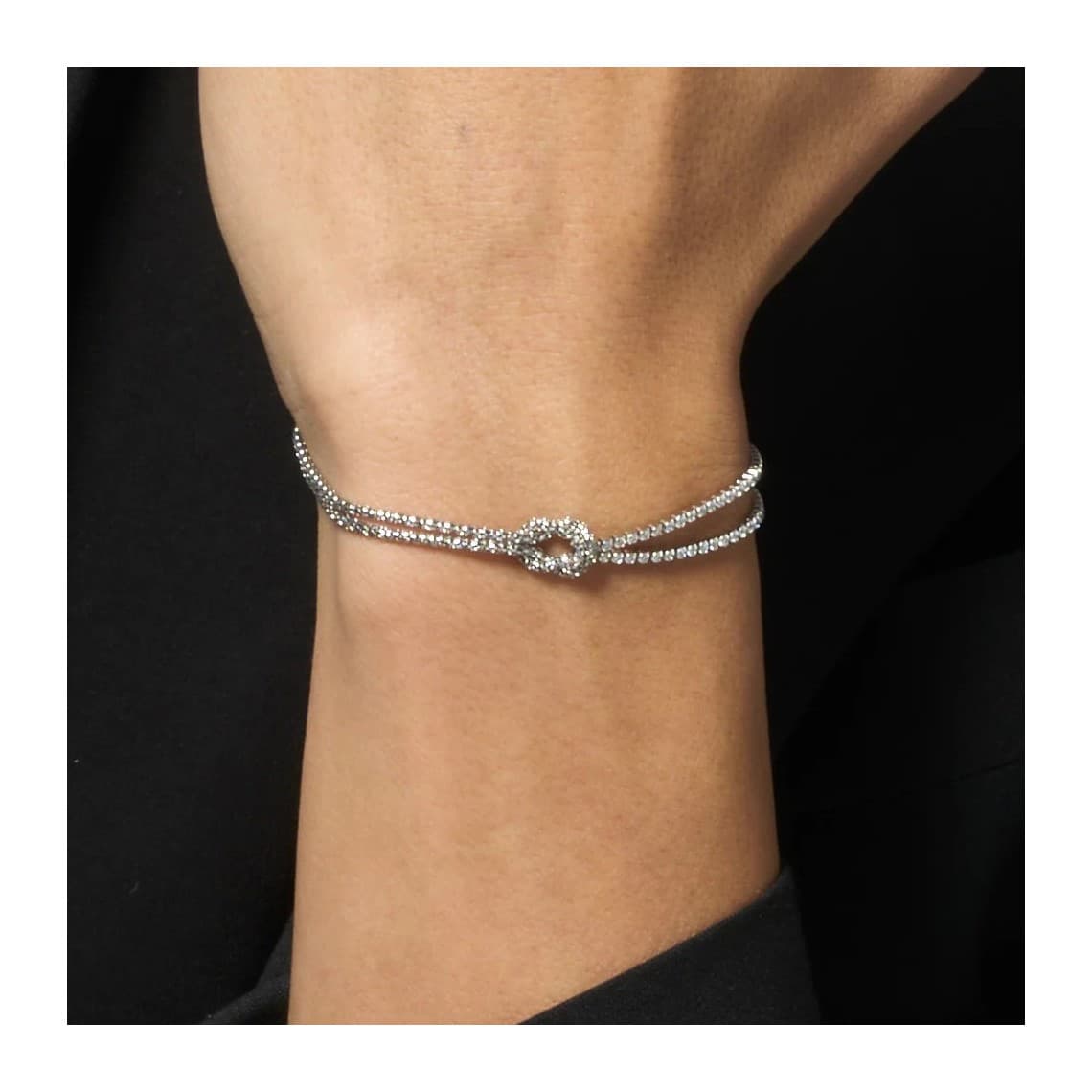 Bracciale in acciaio con nodo e zirconi bianchi BA1926