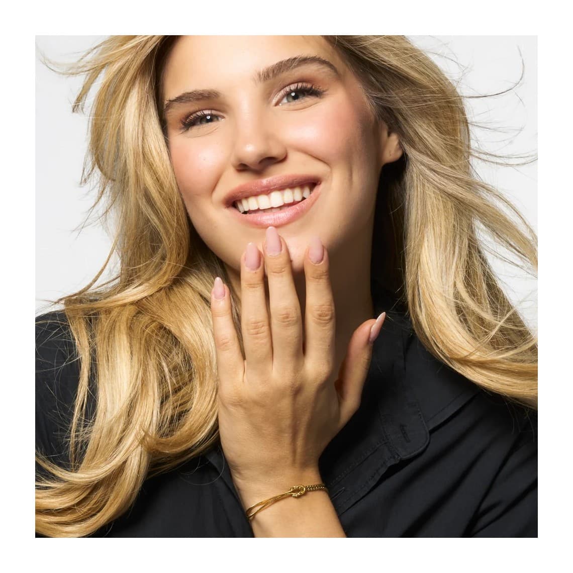 Bracciale in acciaio IP Gold con nodo BK2904