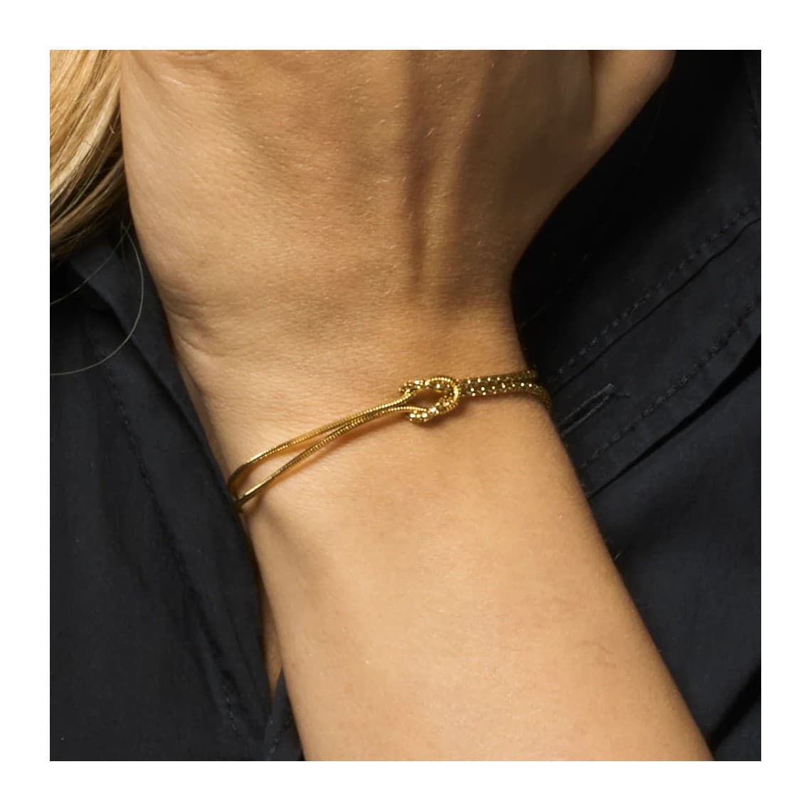 Bracciale in acciaio IP Gold con nodo BK2904