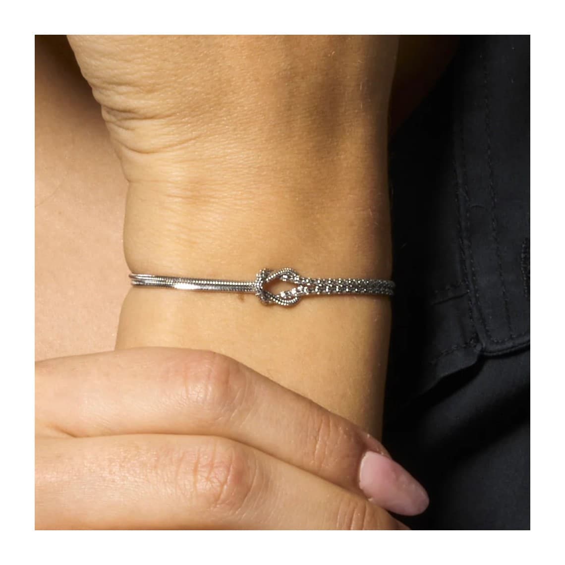 Bracciale in acciaio con nodo BK2903