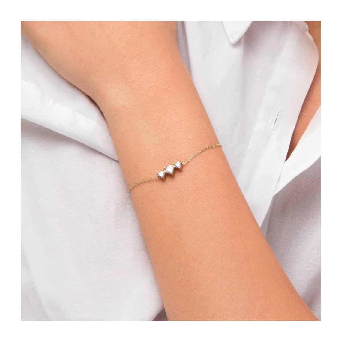 Bracciale in acciaio IP Gold Con Cuori e Zirconi Bianchi BK2948