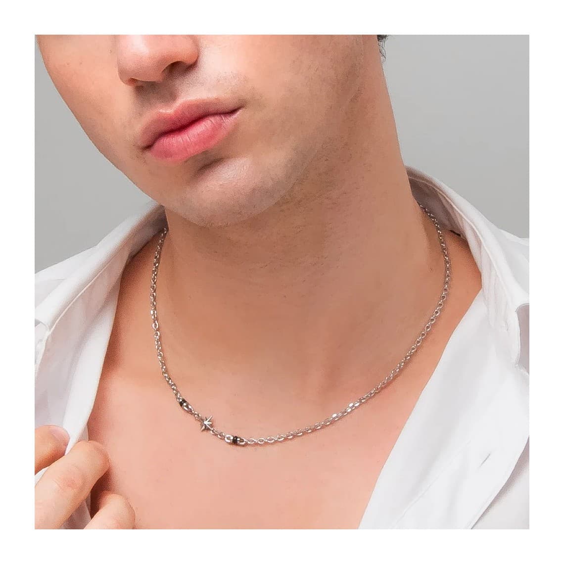 Collana uomo in acciaio con ancora zircone nero CL368