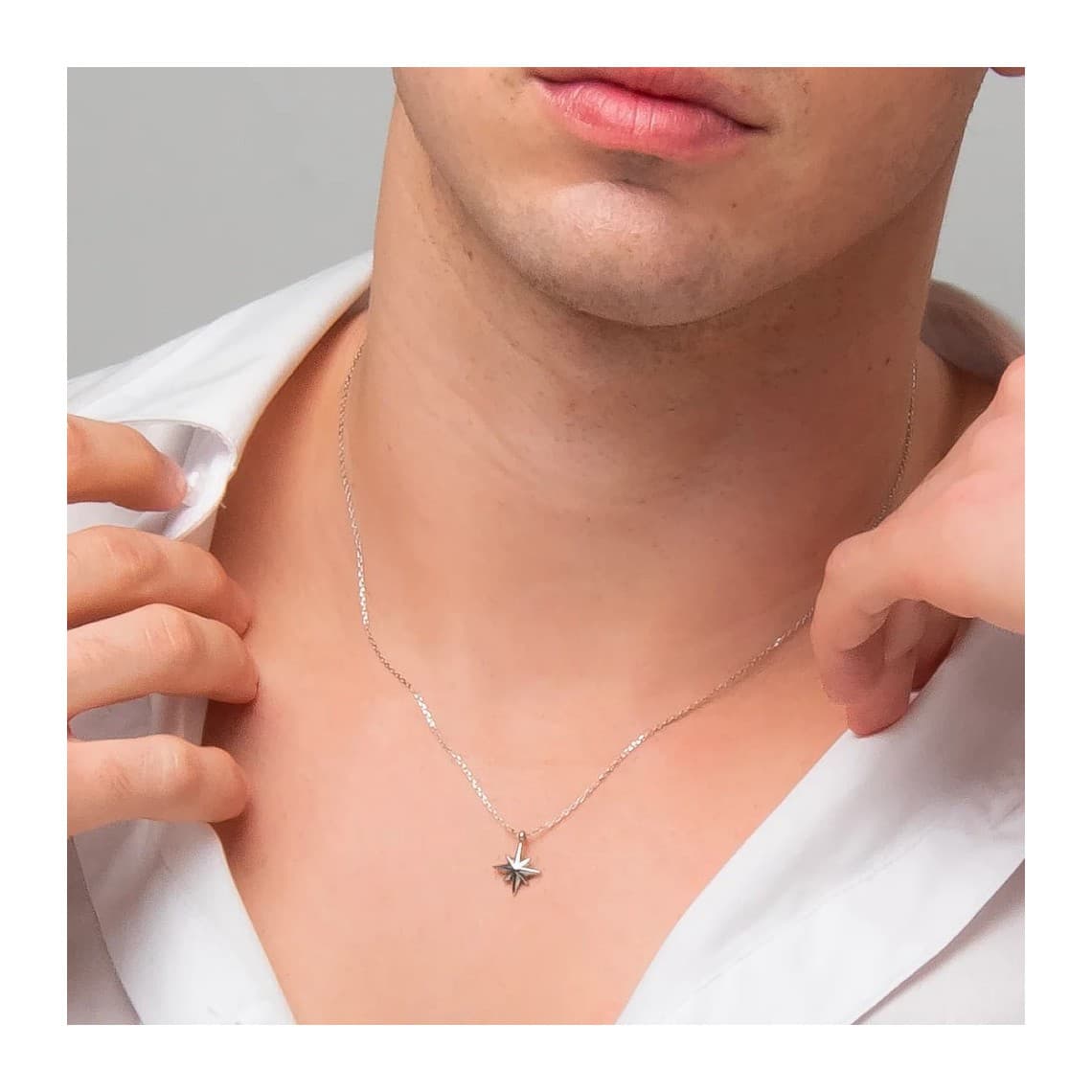 Collana uomo in acciaio con rosa dei venti CA541