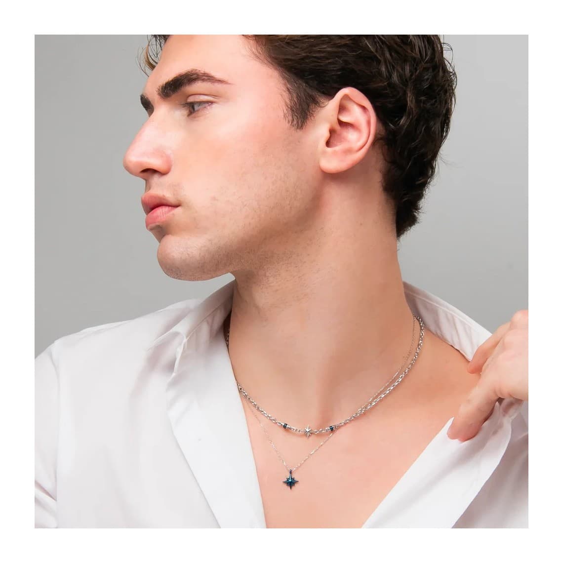 Collana uomo in acciaio con rosa dei venti IP blu CA542