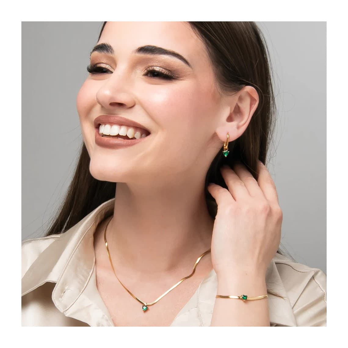 Collana donna in acciaio colore oro con zircone verde CK2257